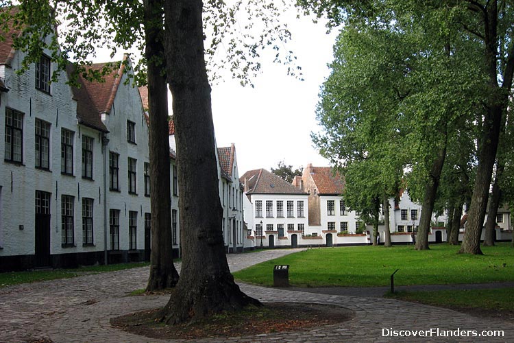 Very pleasant environment to hang out for a while, away from the busy city center of Bruges. 