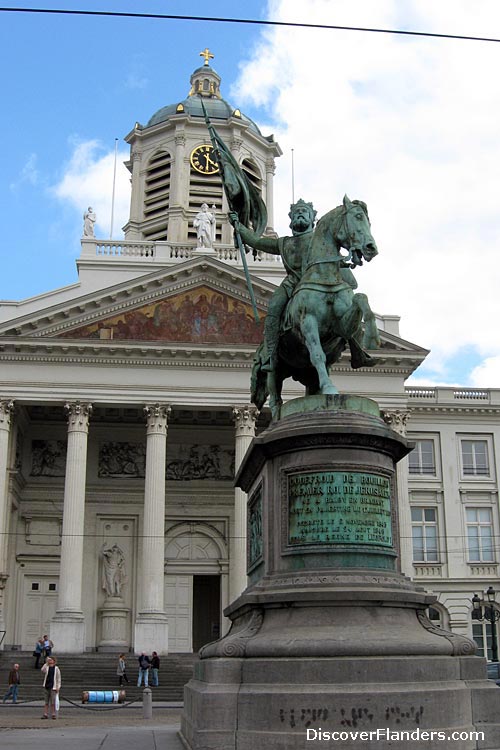 Statue of Godfrey of Bouillon (First King of Jeruzalem during the First Crusade), 