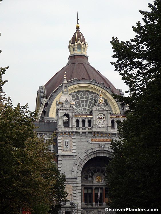 Dome of Antwerp Central as seen from the Keyserlei