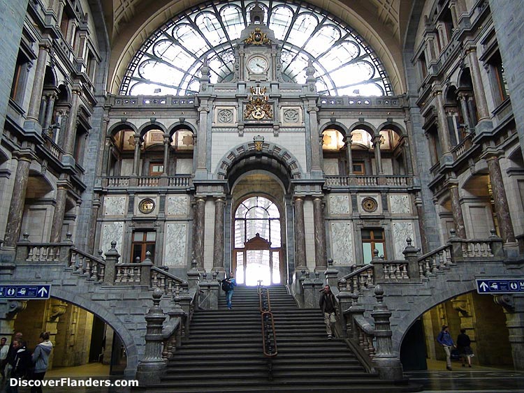 Inside the main building at Antwerp Central (Antwerpen-Centraal)