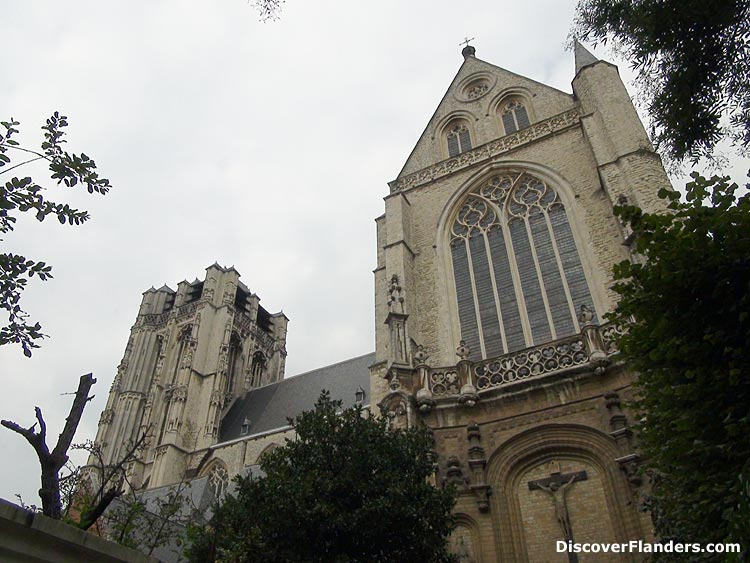 Entrance towards Saint James' Church with unfinished tower on the left